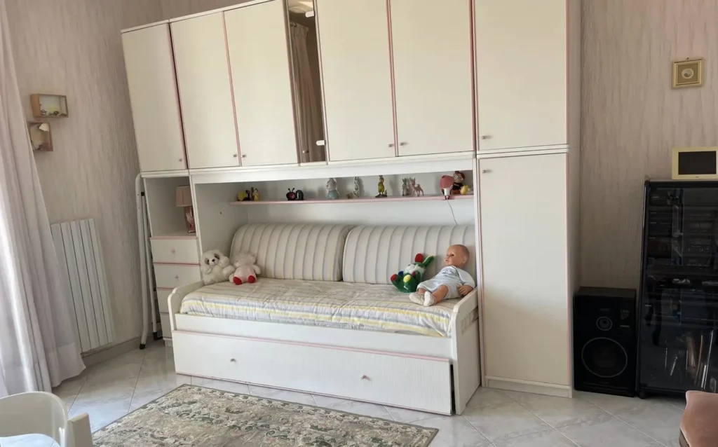 Panoramic-120-sqm-Apartment-in-Agira